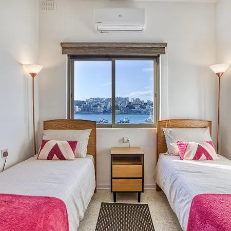 Unique Xemxija Bay 2bedroom, 5m To Sea Appartement