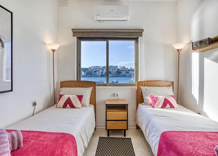 Unique Xemxija Bay 2bedroom, 5m To Sea Apartament